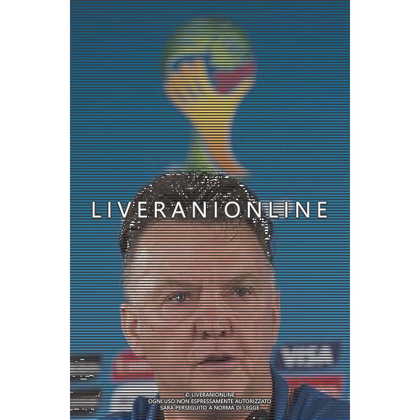 (140711) -- BRASILIA, July 11, 2014 () -- Netherlands\' coach Louis van Gaal reacts during a press conference at the Estadio Nacional Stadium in Brasilia, Brazil, on July 5, 2014. Netherlands will play the 2014 FIFA World Cup football match for third place against host Brazil on Saturday.(/Lui Siu Wai)(wll) ©photoshot/Agenzia Aldo Liverani sas - ITALY ONLY - EDITORIAL USE ONLY - Conferenza stampa e allenamento della nazionale dell\'olanda Coppa del mondo FIFA presso il Nacional stadio Estadio a Brasilia, in Brasile, 5 luglio 2014