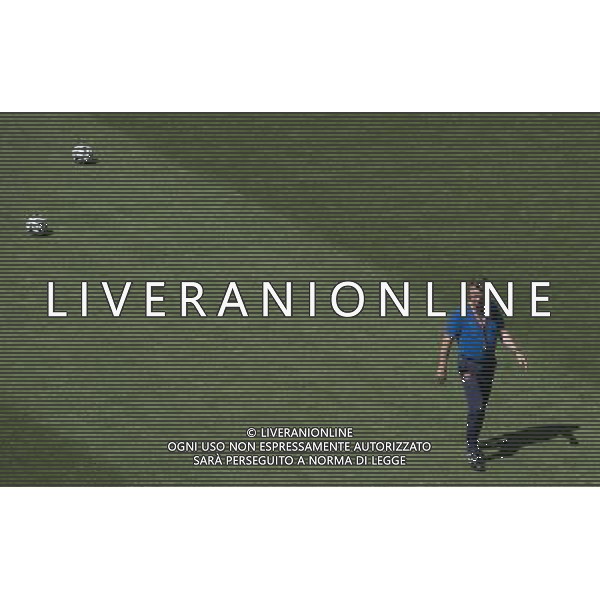 (140711) -- BRASILIA, July 11, 2014 () -- Netherlands head coach Louis van Gaal looks on during a training session at the Estadio Nacional Stadium in Brasilia, Brazil, on July 5, 2014. Netherlands will play the 2014 FIFA World Cup football match for third place against host Brazil on Saturday.(/Yang Lei) ©photoshot/Agenzia Aldo Liverani sas - ITALY ONLY - EDITORIAL USE ONLY - Conferenza stampa e allenamento della nazionale dell\'olanda Coppa del mondo FIFA presso il Nacional stadio Estadio a Brasilia, in Brasile, 5 luglio 2014