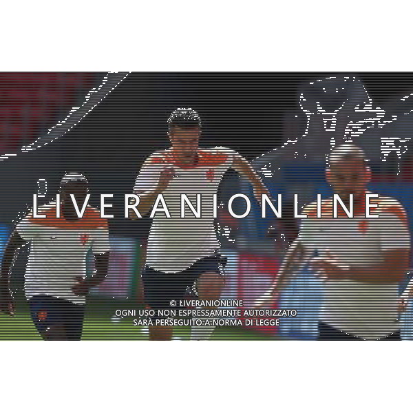 (140711) -- BRASILIA, July 11, 2014 () -- Robin van Persie (C) of Netherlands attends a training session at the Estadio Nacional Stadium in Brasilia, Brazil, on July 5, 2014. Netherlands will play the 2014 FIFA World Cup football match for third place against host Brazil on Saturday.(/Cao Can) ©photoshot/Agenzia Aldo Liverani sas - ITALY ONLY - EDITORIAL USE ONLY - Conferenza stampa e allenamento della nazionale dell\'olanda Coppa del mondo FIFA presso il Nacional stadio Estadio a Brasilia, in Brasile, 5 luglio 2014