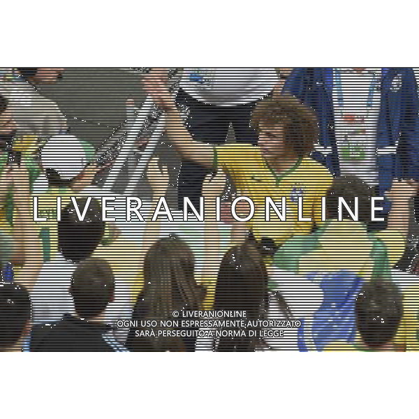 (140712) -- BRASILIA, July 12, 2014 () -- Brazil\'s David Luiz appreciates fans after the third place play-off match between Brazil and Netherlands of 2014 FIFA World Cup at the Estadio Nacional Stadium in Brasilia, Brazil, on July 12, 2014. Netherlands won 3-0 over Brazil and took the third place of the tournament on Saturday. (/Lui Siu Wai)(pcy) AG ALDO LIVERANI SAS ONLY ITALY