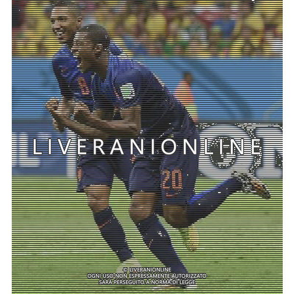 (140712) -- BRASILIA, July 12, 2014 () -- Netherlands\' Georginio Wijnaldum (R) celebrates his goal during the third place play-off match between Brazil and Netherlands of 2014 FIFA World Cup at the Estadio Nacional Stadium in Brasilia, Brazil, on July 12, 2014. Netherlands won 3-0 over Brazil and took the third place of the tournament on Saturday.(/Yang Lei)(rh) AG ALDO LIVERANI SAS ONLY ITALY