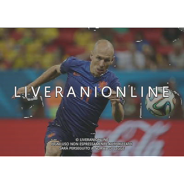 (140712) -- BRASILIA, July 12, 2014 () -- Netherlands\' Arjen Robben vies for the ball during the third place play-off match between Brazil and Netherlands of 2014 FIFA World Cup at the Estadio Nacional Stadium in Brasilia, Brazil, on July 12, 2014.(/Cao Can)(rh) AG ALDO LIVERANI SAS ONLY ITALY