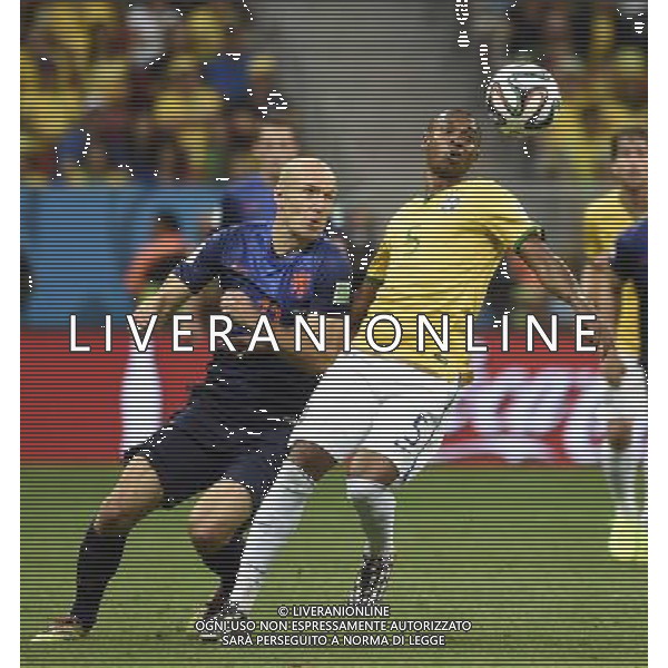 (140712) -- BRASILIA, July 12, 2014 () -- Netherlands\' Arjen Robben vies with Brazil\'s Fernandinho during the third place play-off match between Brazil and Netherlands of 2014 FIFA World Cup at the Estadio Nacional Stadium in Brasilia, Brazil, on July 12, 2014.(/Yang Lei)(rh) AG ALDO LIVERANI SAS ONLY ITALY