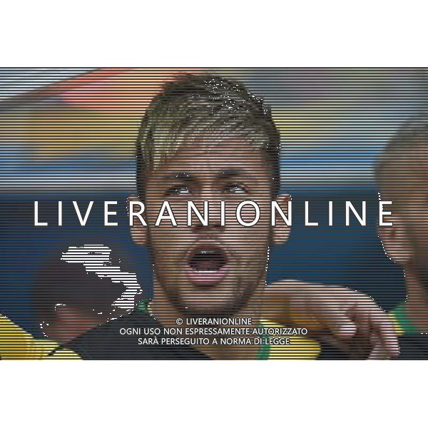 (140712) -- BRASILIA, July 12, 2014 () -- Brazil\'s Neymar sings Brazilian national anthem on the bench before the third place play-off match between Brazil and Netherlands of 2014 FIFA World Cup at the Estadio Nacional Stadium in Brasilia, Brazil, on July 12, 2014.(/Guo Yong)(pcy) AG ALDO LIVERANI SAS ONLY ITALY