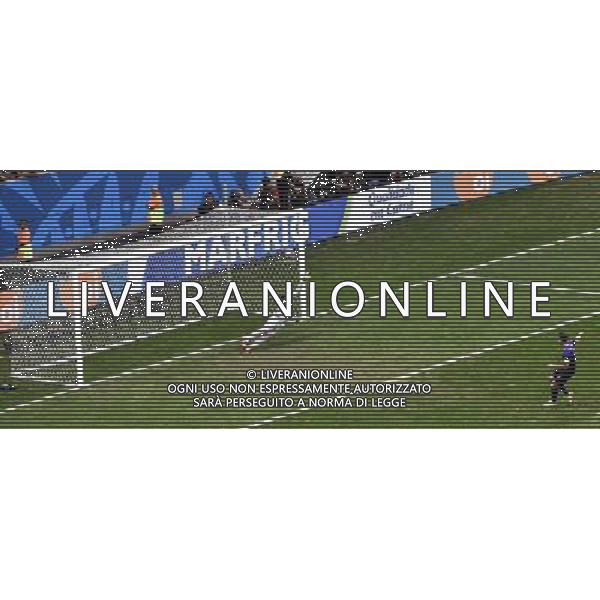 (140712) -- BRASILIA, July 12, 2014 () -- Brazil\'s goalkeeper Julio Cesar (L) fails to save a penalty kick shot by Netherlands\' Robin van Persie during the third place play-off match between Brazil and Netherlands of 2014 FIFA World Cup at the Estadio Nacional Stadium in Brasilia, Brazil, on July 12, 2014.(/Lui Siu Wai)(pcy) AG ALDO LIVERANI SAS ONLY ITALY