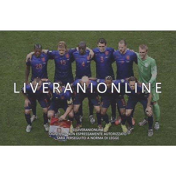 (140712) -- BRASILIA, July 12, 2014 () -- Netherlands\' players pose for a team photo before the third place play-off match between Brazil and Netherlands of 2014 FIFA World Cup at the Estadio Nacional Stadium in Brasilia, Brazil, on July 12, 2014.(/Lui Siu Wai)(pcy) AG ALDO LIVERANI SAS ONLY ITALY
