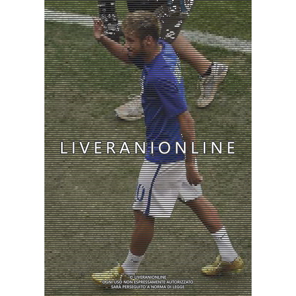 (140712) -- BRASILIA, July 12, 2014 () -- Brazil\'s Neymar waves at fans before the third place play-off match between Brazil and Netherlands of 2014 FIFA World Cup at the Estadio Nacional Stadium in Brasilia, Brazil, on July 12, 2014.(/Lui Siu Wai)(pcy) AG ALDO LIVERANI SAS ONLY ITALY