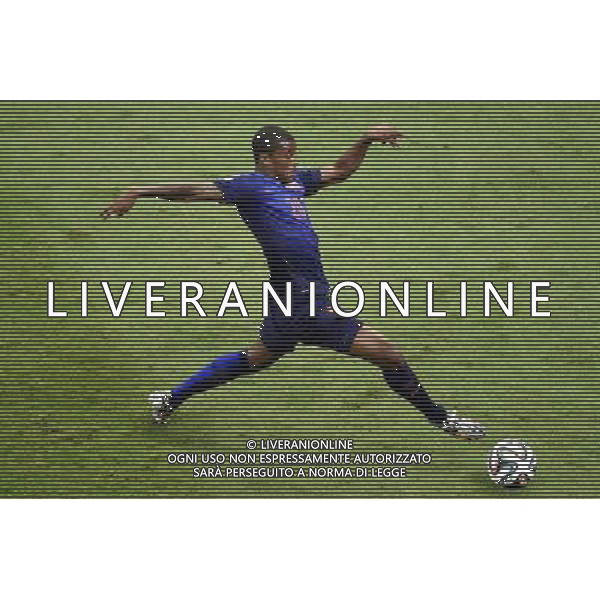 (140712) -- BRASILIA, July 12, 2014 () -- Netherlands\' Georginio Wijnaldum controls the ball during the third place play-off match between Brazil and Netherlands of 2014 FIFA World Cup at the Estadio Nacional Stadium in Brasilia, Brazil, on July 12, 2014.(/Lui Siu Wai)(pcy) AG ALDO LIVERANI SAS ONLY ITALY