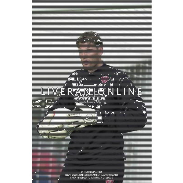 FOLGARIA 02/07/2003 PRIMO ALLENAMENTO IN RITIRO DEL PERUGIA CALCIO NELLA FOTO: KALAC ZELIKO * FOTO 1905/ROBERTO SETTONCE/ALDO LIVERANI