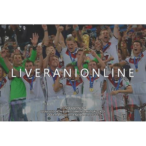 Victoire Allemagne - Champion du Monde - Philipp LAHM - 13.07.2014 - Argentine / Allemagne - Finale Coupe du Monde 2014 -Rio de Janeiro- Photo : Dave Winter / Icon Sport /Agenzia Aldo Liverani sas - ITALY ONLY - Germania - Argentina Finale FIFA World Cup Brasile 2014 Rio de Janeiro - 13.07.2014