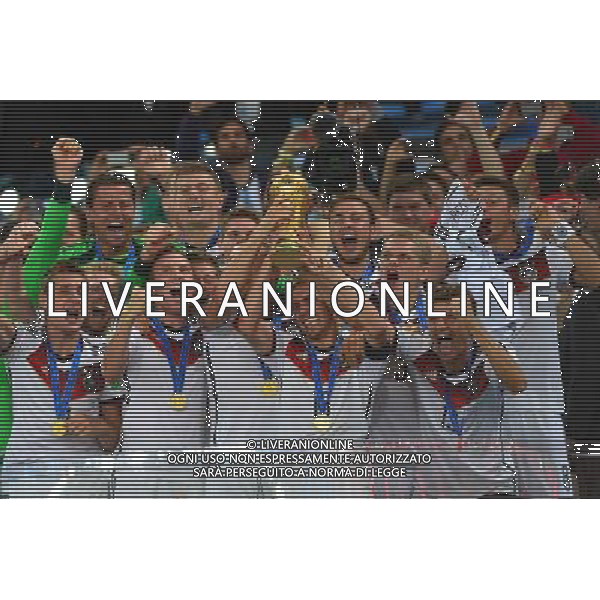 Victoire Allemagne - Champion du Monde - Philipp LAHM - 13.07.2014 - Argentine / Allemagne - Finale Coupe du Monde 2014 -Rio de Janeiro- Photo : Dave Winter / Icon Sport /Agenzia Aldo Liverani sas - ITALY ONLY - Germania - Argentina Finale FIFA World Cup Brasile 2014 Rio de Janeiro - 13.07.2014