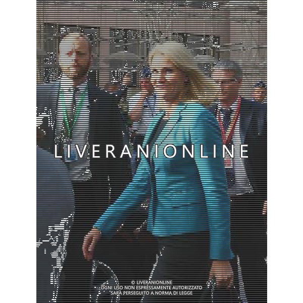 (140716) -- BRUSSELS, July 16, 2014 () -- Danish Prime Minister Helle Thorning-Schmidt arrives to attend the Special Meeting of the European Council at the EU headquarters in Brussels, capital of Belgium, July 16, 2014. (/Gong Bing) ©PHOTOSHOT/Agenzia Aldo Liverani sas - ITALY ONLY - EDITORIAL USE ONLY - Riunione straordinaria del Consiglio europeo presso la sede dell\'Unione europea a Bruxelles, capitale del Belgio 16 luglio 2014