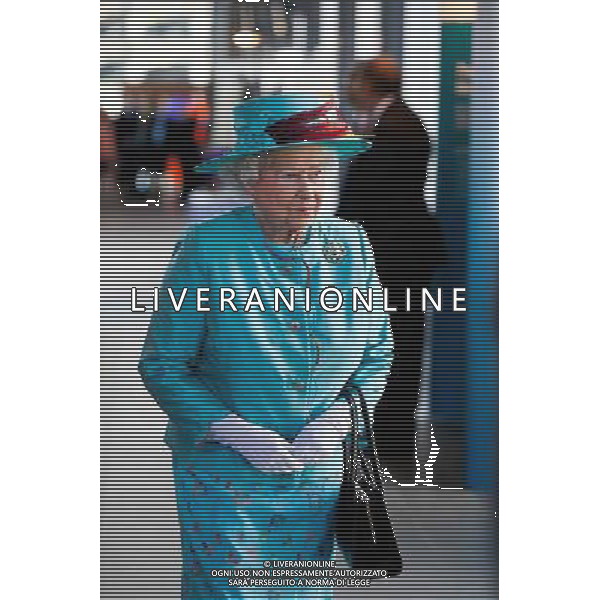 The Queen at Reading Station in Berkshire, July 17th, 2014 during the official opening of the refurbished facilities. ©PHOTOSHOT/AGENZIA ALDO LIVERANI SAS - ITALY ONLY - EDITORIAL USE ONLY - REALI INGLESI: La Regina Elisabetta II d\'inghilterra all\'apertura ufficiale della stazione riqualificata di Reading 2014, Regno Unito