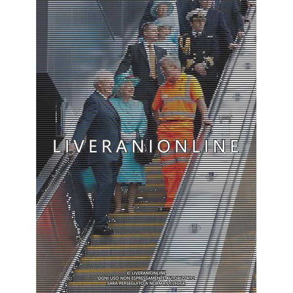 The Queen at Reading Station in Berkshire, July 17th, 2014 during the official opening of the refurbished facilities. ©PHOTOSHOT/AGENZIA ALDO LIVERANI SAS - ITALY ONLY - EDITORIAL USE ONLY - REALI INGLESI: La Regina Elisabetta II d\'inghilterra all\'apertura ufficiale della stazione riqualificata di Reading 2014, Regno Unito