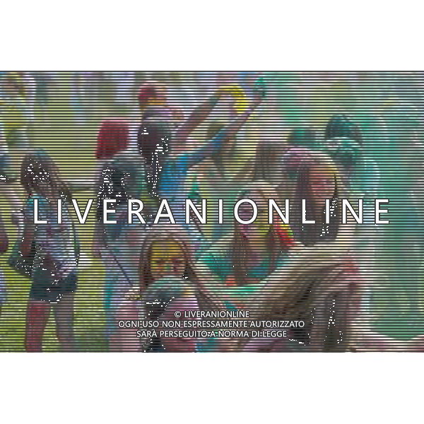 (140719) -- ST. PETERSBURG, July 19, 2014 () -- People participate in the Festival of Colors in St. Petersburg, Russia, on July 19, 2014. (/Lu Jinbo) ©photoshot/AGENZIA ALDO LIVERANI SAS - ITALY ONLY - Le persone partecipano al Festival dei colori a San Pietroburgo, in Russia, il 19 luglio 2014