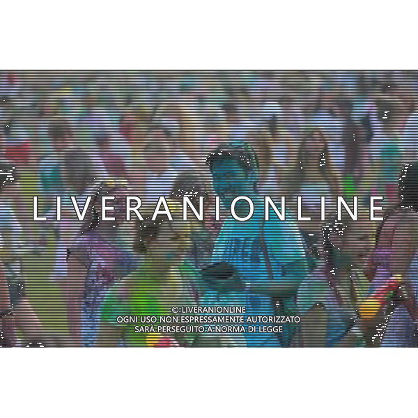 (140719) -- ST. PETERSBURG, July 19, 2014 () -- People participate in the Festival of Colors in St. Petersburg, Russia, on July 19, 2014. (/Lu Jinbo) ©photoshot/AGENZIA ALDO LIVERANI SAS - ITALY ONLY - Le persone partecipano al Festival dei colori a San Pietroburgo, in Russia, il 19 luglio 2014