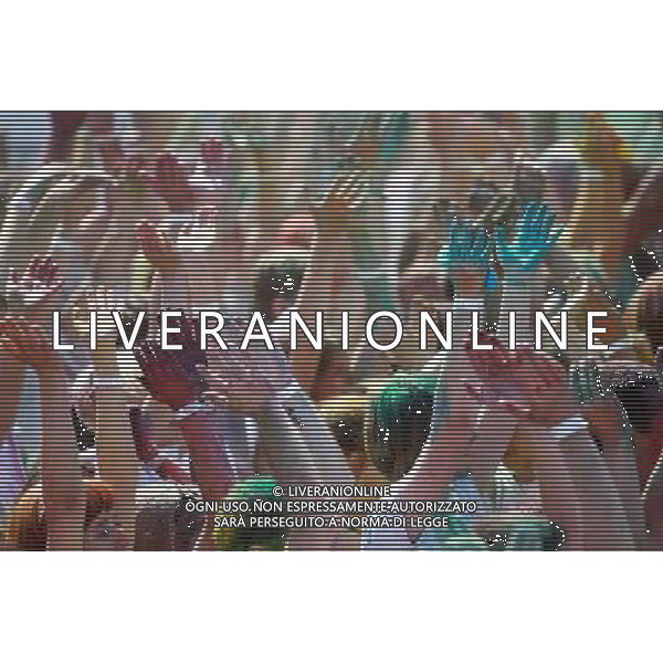 (140719) -- ST. PETERSBURG, July 19, 2014 () -- People participate in the Festival of Colors in St. Petersburg, Russia, on July 19, 2014. (/Lu Jinbo) ©photoshot/AGENZIA ALDO LIVERANI SAS - ITALY ONLY - Le persone partecipano al Festival dei colori a San Pietroburgo, in Russia, il 19 luglio 2014