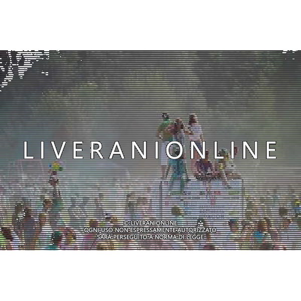 (140719) -- ST. PETERSBURG, July 19, 2014 () -- People participate in the Festival of Colors in St. Petersburg, Russia, on July 19, 2014. (/Lu Jinbo) ©photoshot/AGENZIA ALDO LIVERANI SAS - ITALY ONLY - Le persone partecipano al Festival dei colori a San Pietroburgo, in Russia, il 19 luglio 2014