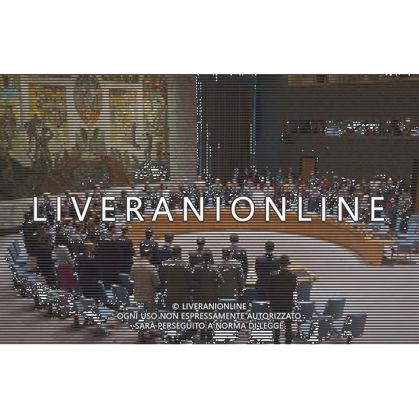 (140718) -- NEW YORK, July 18, 2014 () -- The United Nations Security Council observes a moment of silence for the victims of the Malaysian Airlines flight crash, at the UN headquarters in New York, on July 18, 2014. The UN Security Council on Friday called for a \'full, thorough and independent\' investigation into the downing of the Malaysian airliner over Ukraine. (/UN Photo/Loey Felipe) ©PHOTOSHOT/AGENZIA ALDO LIVERANI SAS - ITALY ONLY - EDITORIAL USE ONLY - Il Consiglio di sicurezza delle Nazioni Unite in riunione sulla situazione di emergenza in Ucraina, presso la sede dell\'ONU a New York, il 18 luglio 2014.