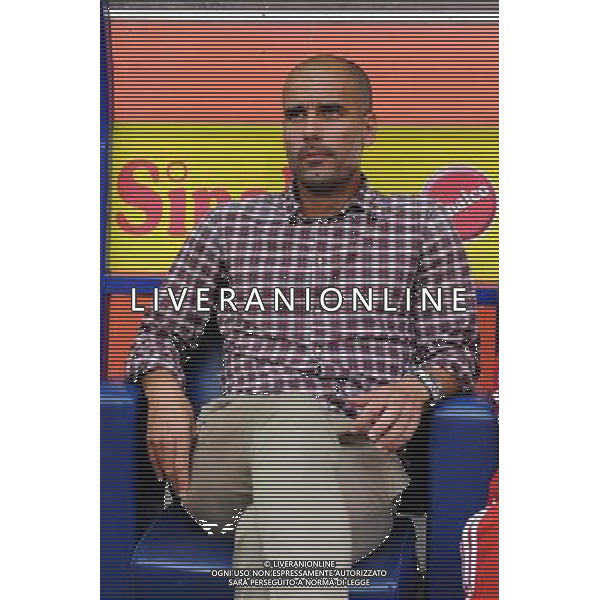 Trainer Josep Guardiola ( FC Bayern Muenchen ) angespannt. // during a Friendly Match between MSV Duisburg and FC Bayern Muenchen at the Schau Ins Land Arena in Duisburg, Germany on 2014/07/21. EXPA Pictures © 2014, PhotoCredit: EXPA/ Eibner-Pressefoto/ Thienel *****ATTENTION - OUT of GER***** ©photoshot/AGENZIA ALDO LIVERANI SAS - ITALY ONLY - EDITORIAL USE ONLY - Partita amichevole tra MSV Duisburg e FC Bayern Monaco a Duisburg, in Germania il 21 luglio 2014
