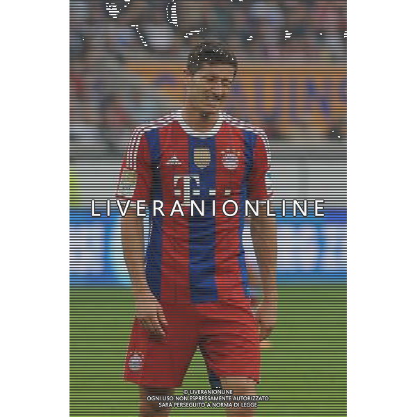 Robert Lewandowski ( FC Bayern Muenchen ) unzufrieden. // during a Friendly Match between MSV Duisburg and FC Bayern Muenchen at the Schau Ins Land Arena in Duisburg, Germany on 2014/07/21. EXPA Pictures © 2014, PhotoCredit: EXPA/ Eibner-Pressefoto/ Thienel *****ATTENTION - OUT of GER***** ©photoshot/AGENZIA ALDO LIVERANI SAS - ITALY ONLY - EDITORIAL USE ONLY - Partita amichevole tra MSV Duisburg e FC Bayern Monaco a Duisburg, in Germania il 21 luglio 2014