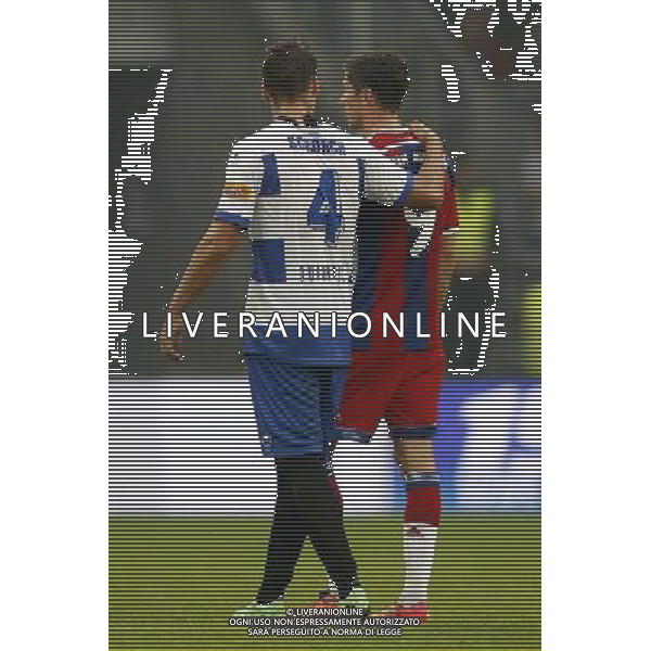 Sommer-Neuzugang Christopher Schorch (MSV Duisburg #4) im Gespraech mit Sommer-Neuzugang Robert Lewandowski (FC Bayern Muenchen #9) // during a Friendly Match between MSV Duisburg and FC Bayern Muenchen at the Schau Ins Land Arena in Duisburg, Germany on 2014/07/21. EXPA Pictures © 2014, PhotoCredit: EXPA/ Eibner-Pressefoto/ Schueler *****ATTENTION - OUT of GER***** ©photoshot/AGENZIA ALDO LIVERANI SAS - ITALY ONLY - EDITORIAL USE ONLY - Partita amichevole tra MSV Duisburg e FC Bayern Monaco a Duisburg, in Germania il 21 luglio 2014