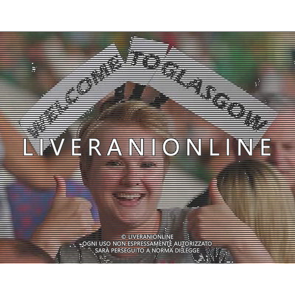(140724) -- GLASGOW, July 24, 2014 () -- A spectator wears a sign of \'Welcome to Glasgow\' during the opening ceremony of the XX Commonwealth Games at the Celtic Park in Glasgow, Britain, on July 23, 2014. (/Han Yan) ©photoshot/AGENZIA ALDO LIVERANI SAS - ITALY ONLY - EDITORIAL USE ONLY