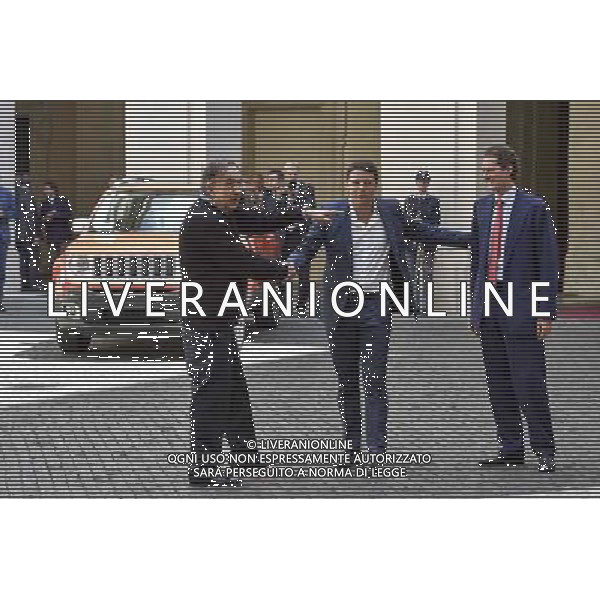 Roma - 25/07/2014 - Palazzo Chigi - Il presidente del Consiglio dei ministri Matteo Renzi incontra il Presidente della FIAT S.p.A John Elkann e lÕAmministratore Delegato Sergio Marchionne in occasione della presentazione della nuova autovettura ÒJeep RenegadeÓ - nella foto: Matteo Renzi Sergio Marchionne e John Elkann / Ph. Fabrizio Corradetti - ag. Aldo Liverani Sas