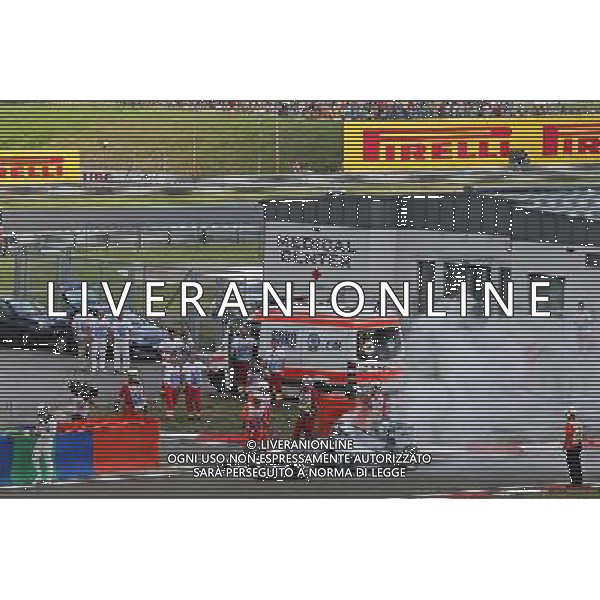 Lewis Hamilton (GBR) Mercedes AMG F1 W05 stops in the pitlane during qualifying after suffering a fire. 26.07.2014. Formula 1 World Championship, Rd 11, Hungarian Grand Prix, Budapest, Hungary, Qualifying Day. - www.xpbimages.com, EMail: requests@xpbimages.com - copy of publication required for printed pictures. Every used picture is fee-liable. © Copyright: Moy / XPB Images /AGENZIA ALDO LIVERANI SAS - ITALY ONLY - EDITORIAL USE ONLY - Gp F1 Ungheria Prove ufficiali