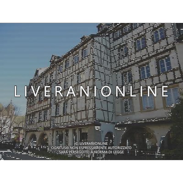 Colmar (Kolmar in tedesco, Colmer in alsaziano)  un comune francese di 68.843 abitanti capoluogo del dipartimento dell\'Alto Reno nella regione dell\'Alsazia AG ALDO LIVERANI SAS