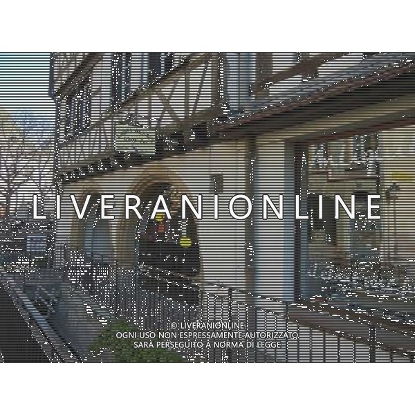 Colmar (Kolmar in tedesco, Colmer in alsaziano)  un comune francese di 68.843 abitanti capoluogo del dipartimento dell\'Alto Reno nella regione dell\'Alsazia AG ALDO LIVERANI SAS