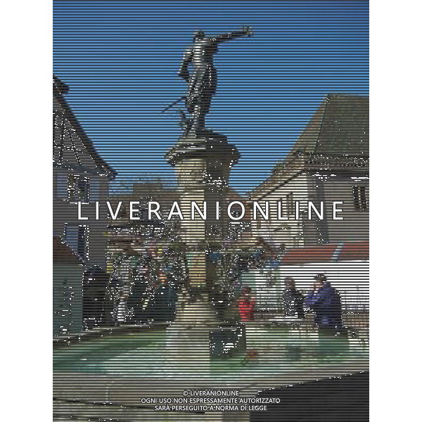 Colmar (Kolmar in tedesco, Colmer in alsaziano)  un comune francese di 68.843 abitanti capoluogo del dipartimento dell\'Alto Reno nella regione dell\'Alsazia AG ALDO LIVERANI SAS