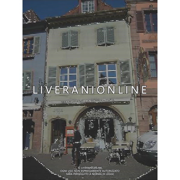 Colmar (Kolmar in tedesco, Colmer in alsaziano)  un comune francese di 68.843 abitanti capoluogo del dipartimento dell\'Alto Reno nella regione dell\'Alsazia AG ALDO LIVERANI SAS