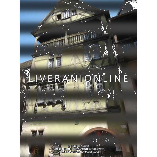 Colmar (Kolmar in tedesco, Colmer in alsaziano)  un comune francese di 68.843 abitanti capoluogo del dipartimento dell\'Alto Reno nella regione dell\'Alsazia AG ALDO LIVERANI SAS