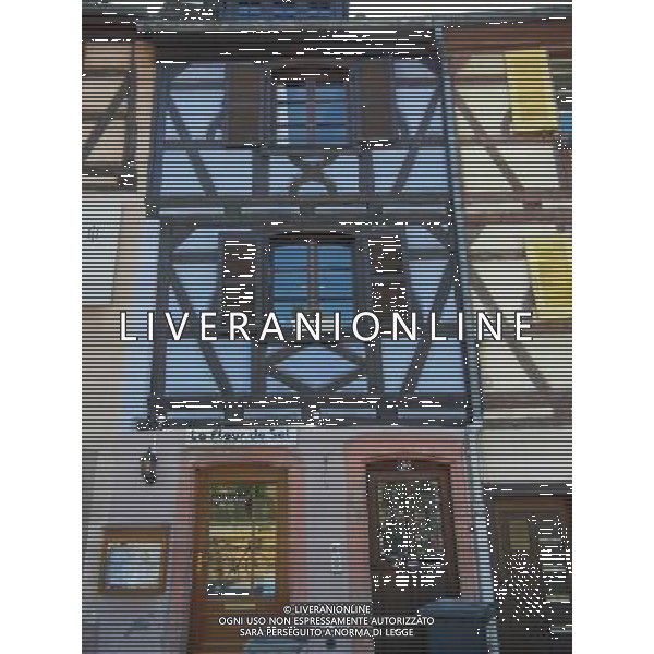 Colmar (Kolmar in tedesco, Colmer in alsaziano)  un comune francese di 68.843 abitanti capoluogo del dipartimento dell\'Alto Reno nella regione dell\'Alsazia AG ALDO LIVERANI SAS