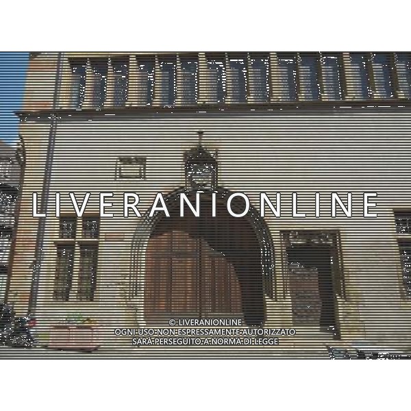 Colmar (Kolmar in tedesco, Colmer in alsaziano)  un comune francese di 68.843 abitanti capoluogo del dipartimento dell\'Alto Reno nella regione dell\'Alsazia AG ALDO LIVERANI SAS