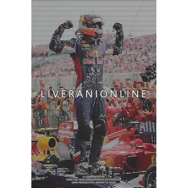 Race winner Daniel Ricciardo (AUS) Red Bull Racing RB10 celebrates in parc ferme. 27.07.2014. Formula 1 World Championship, Rd 11, Hungarian Grand Prix, Budapest, Hungary, Race Day. - www.xpbimages.com, EMail: requests@xpbimages.com - copy of publication required for printed pictures. Every used picture is fee-liable. © Copyright: Moy / XPB Images AG ALDO LIVERANI SAS ONLY ITALY
