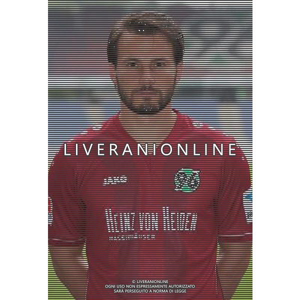 firo : 08.07.2014 Fu§ball,1.Bundesliga, Saison 2014/2015 Hannover 96, Fototermin,Portraitermin, Portrait,Szabolcs HUSZTI $worldrightsEs gelten unsere AGB, einsehbar auf www.firosportphoto.de, copyright by firo sportphoto: Coesfelder Str. 207 D-48249 DŸlmen www.firosportphoto.de mail@firosportphoto.de (V o l k s b a n k B o c h u m - W i t t e n ) BLZ.: 430 601 29 Kt. Nr.: 341 117 100 Tel:Ê +49-2594-9916004 Fax:Ê+49-2594-9916005 AG ALDO LIVERANI SAS ONLY ITALY