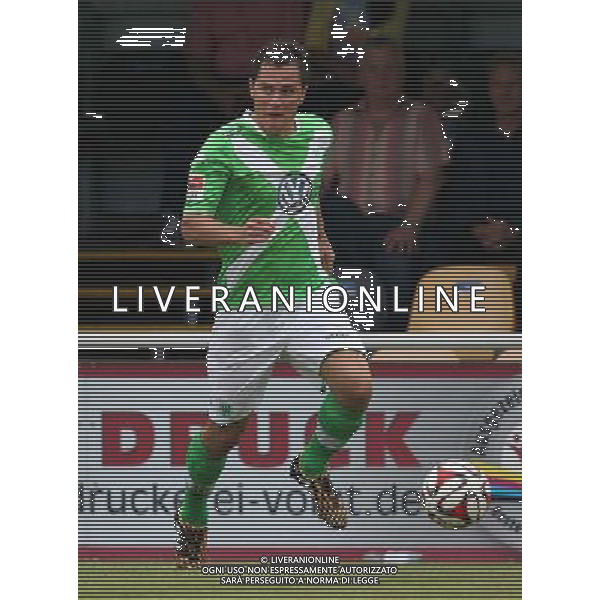firo : 08.07.2014 Fu§ball,1.Bundesliga, Saison 2014/2015 VfL Wolfsburg, Testspiel, Marcel SCH€FER, Einzelaktion $worldrightsEs gelten unsere AGB, einsehbar auf www.firosportphoto.de, copyright by firo sportphoto: Coesfelder Str. 207 D-48249 DŸlmen www.firosportphoto.de mail@firosportphoto.de (V o l k s b a n k B o c h u m - W i t t e n ) BLZ.: 430 601 29 Kt. Nr.: 341 117 100 Tel:Ê +49-2594-9916004 Fax:Ê+49-2594-9916005 AG ALDOL IVERANI SAS ONLY ITALY