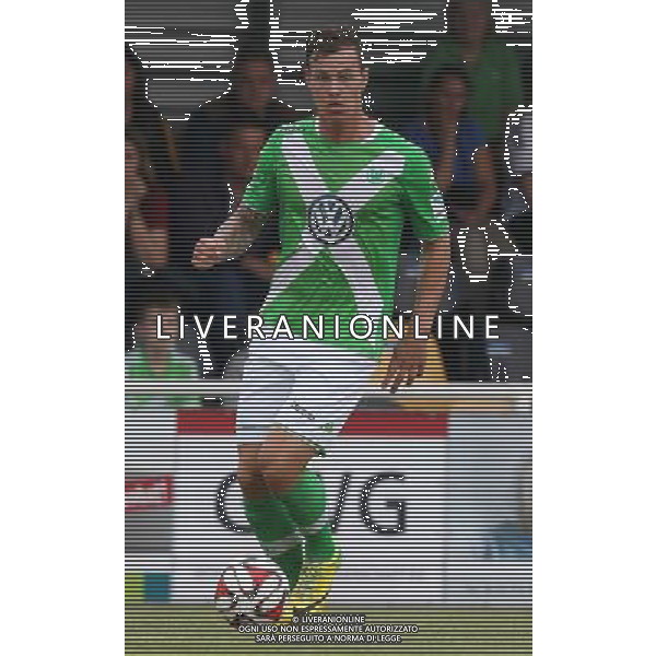 firo : 08.07.2014 Fu§ball,1.Bundesliga, Saison 2014/2015 VfL Wolfsburg, Testspiel, Kevin SCHEIDHAUER, Einzelaktion $worldrightsEs gelten unsere AGB, einsehbar auf www.firosportphoto.de, copyright by firo sportphoto: Coesfelder Str. 207 D-48249 DŸlmen www.firosportphoto.de mail@firosportphoto.de (V o l k s b a n k B o c h u m - W i t t e n ) BLZ.: 430 601 29 Kt. Nr.: 341 117 100 Tel:Ê +49-2594-9916004 Fax:Ê+49-2594-9916005 AG ALDOL IVERANI SAS ONLY ITALY