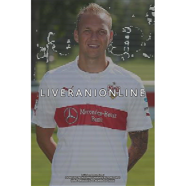 firo : Fußball,Fussball : 24.07.2014 1.Bundesliga, Saison 2014/2015 VfB Stuttgart, VfB, Stuttgart, Fototermin, Portraittermin, Portrait, Raphael Holzhauser ( Stuttgart ) $worldrightsEs gelten unsere AGB, einsehbar auf www.firosportphoto.de copyright by firo sportphoto: Coesfelder Str. 207 D- 48249 Dülmen www.firosportphoto.de mail@firosportphoto.de (V o l k s b a n k B o c h u m - W i t t e n ) BLZ.: 430 601 29 Kt. Nr.: 341 117 100 Tel: +49-2594 - 9916004 Fax: +49-2594 - 9916005 AG ALDO LIVERANI SAS ONLY ITALY