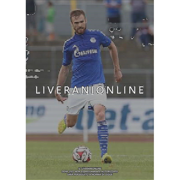 firo Fu§ball,Fussball, 05.07.2014 1. Bundesliga Saison 2014/2015 Vorbereitung, Testspiel TUS Hordel - Schalke 04 Schalke, Jan Kirchhoff, Einzelaktion, ganze Figur $worldrightsEs gelten unsere AGB, einsehbar auf www.firosportphoto.de copyright by firo sportphoto: Coesfelder Str. 207 D- 48249 DŸlmen www.firosportphoto.de mail@firosportphoto.de (V o l k s b a n k B o c h u m - W i t t e n ) BLZ.: 430 601 29 Kt. Nr.: 341 117 100 Tel: +49-2594 - 9916004 Fax: +49-2594 - 9916005 AG ALDO LIVERANI SAS ONLY ITALY
