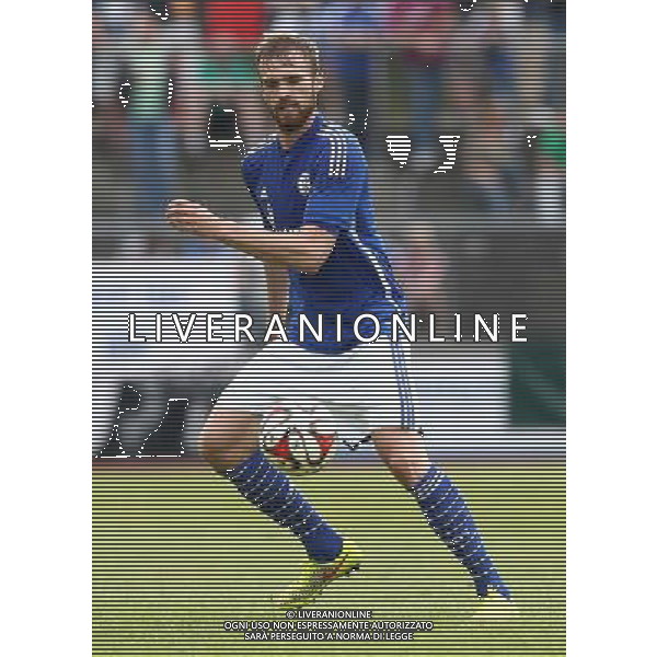 firo Fu§ball,Fussball, 05.07.2014 1. Bundesliga Saison 2014/2015 Vorbereitung, Testspiel TUS Hordel - Schalke 04 Schalke, Jan Kirchhoff, Einzelaktion, ganze Figur $worldrightsEs gelten unsere AGB, einsehbar auf www.firosportphoto.de copyright by firo sportphoto: Coesfelder Str. 207 D- 48249 DŸlmen www.firosportphoto.de mail@firosportphoto.de (V o l k s b a n k B o c h u m - W i t t e n ) BLZ.: 430 601 29 Kt. Nr.: 341 117 100 Tel: +49-2594 - 9916004 Fax: +49-2594 - 9916005 AG ALDO LIVERANI SAS ONLY ITALY