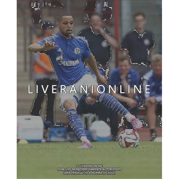 firo Fu§ball,Fussball, 05.07.2014 1. Bundesliga Saison 2014/2015 Vorbereitung, Testspiel TUS Hordel - Schalke 04 Schalke, Sidney Sam, Einzelaktion, ganze FIgur $worldrightsEs gelten unsere AGB, einsehbar auf www.firosportphoto.de copyright by firo sportphoto: Coesfelder Str. 207 D- 48249 DŸlmen www.firosportphoto.de mail@firosportphoto.de (V o l k s b a n k B o c h u m - W i t t e n ) BLZ.: 430 601 29 Kt. Nr.: 341 117 100 Tel: +49-2594 - 9916004 Fax: +49-2594 - 9916005 AG ALDO LIVERANI SAS ONLY ITALY