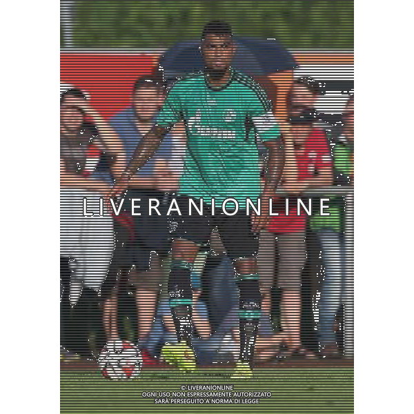 firo Fu§ball,Fussball, 23.07.2014 1. Bundesliga Saison 2014/2015 Vorbereitung, TL, Trainingslager in Grassau, Chiemsee, Testspiel Sportbund DJK Rosenheim - FC Schalke 04 Schalke, Kevin-Prince Boateng, Einzelaktion, ganze FIgur $worldrightsEs gelten unsere AGB, einsehbar auf www.firosportphoto.de copyright by firo sportphoto: Coesfelder Str. 207 D- 48249 DŸlmen www.firosportphoto.de mail@firosportphoto.de (V o l k s b a n k B o c h u m - W i t t e n ) BLZ.: 430 601 29 Kt. Nr.: 341 117 100 Tel: +49-2594 - 9916004 Fax: +49-2594 - 9916005 AG ALDO LIVERANI SAS ONLY ITALY