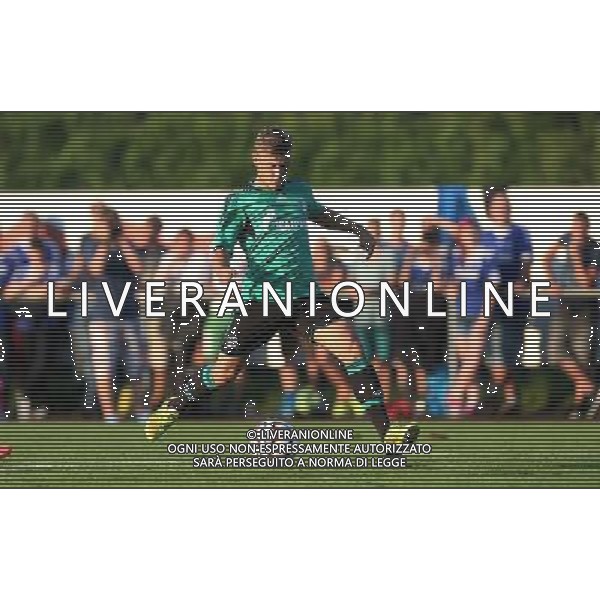 firo Fu§ball,Fussball, 23.07.2014 1. Bundesliga Saison 2014/2015 Vorbereitung, TL, Trainingslager in Grassau, Chiemsee, Testspiel Sportbund DJK Rosenheim - FC Schalke 04 Schalke, Max Meyer, EInzelaktion, ganze FIgur $worldrightsEs gelten unsere AGB, einsehbar auf www.firosportphoto.de copyright by firo sportphoto: Coesfelder Str. 207 D- 48249 DŸlmen www.firosportphoto.de mail@firosportphoto.de (V o l k s b a n k B o c h u m - W i t t e n ) BLZ.: 430 601 29 Kt. Nr.: 341 117 100 Tel: +49-2594 - 9916004 Fax: +49-2594 - 9916005 AG ALDO LIVERANI SAS ONLY ITALY