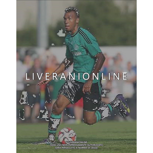 firo Fu§ball,Fussball, 23.07.2014 1. Bundesliga Saison 2014/2015 Vorbereitung, TL, Trainingslager in Grassau, Chiemsee, Testspiel Sportbund DJK Rosenheim - FC Schalke 04 Schalke, Eric Maxim Choupo-Moting, EInzelaktion, ganze FIgur $worldrightsEs gelten unsere AGB, einsehbar auf www.firosportphoto.de copyright by firo sportphoto: Coesfelder Str. 207 D- 48249 DŸlmen www.firosportphoto.de mail@firosportphoto.de (V o l k s b a n k B o c h u m - W i t t e n ) BLZ.: 430 601 29 Kt. Nr.: 341 117 100 Tel: +49-2594 - 9916004 Fax: +49-2594 - 9916005 AG ALDO LIVERANI SAS ONLY ITALY
