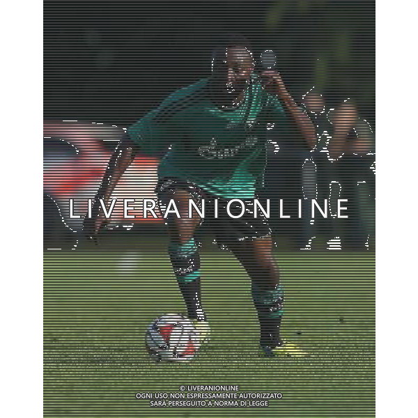 firo Fu§ball,Fussball, 23.07.2014 1. Bundesliga Saison 2014/2015 Vorbereitung, TL, Trainingslager in Grassau, Chiemsee, Testspiel Sportbund DJK Rosenheim - FC Schalke 04 Schalke, Chinedu Obasi, EInzelaktion, ganze FIgur $worldrightsEs gelten unsere AGB, einsehbar auf www.firosportphoto.de copyright by firo sportphoto: Coesfelder Str. 207 D- 48249 DŸlmen www.firosportphoto.de mail@firosportphoto.de (V o l k s b a n k B o c h u m - W i t t e n ) BLZ.: 430 601 29 Kt. Nr.: 341 117 100 Tel: +49-2594 - 9916004 Fax: +49-2594 - 9916005 AG ALDO LIVERANI SAS ONLY ITALY