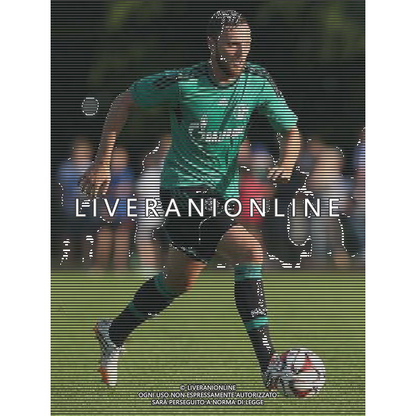 firo Fu§ball,Fussball, 23.07.2014 1. Bundesliga Saison 2014/2015 Vorbereitung, TL, Trainingslager in Grassau, Chiemsee, Testspiel Sportbund DJK Rosenheim - FC Schalke 04 Schalke, Einzelaktion, ganze Figur, Marco Hšger $worldrightsEs gelten unsere AGB, einsehbar auf www.firosportphoto.de copyright by firo sportphoto: Coesfelder Str. 207 D- 48249 DŸlmen www.firosportphoto.de mail@firosportphoto.de (V o l k s b a n k B o c h u m - W i t t e n ) BLZ.: 430 601 29 Kt. Nr.: 341 117 100 Tel: +49-2594 - 9916004 Fax: +49-2594 - 9916005 AG ALDO LIVERANI SAS ONLY ITALY
