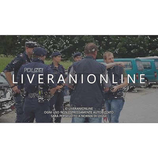 26.07.2014, Steinbergstadion, Leogang, AUT, Testspiel, Maccabi Haifa vs SC Paderborn, im Bild Polizisten bei der Einsatzbesprechung // Police officers at the briefing during a Friendly Match between Maccabi Haifa and SC Paderborn at the Steinbergstadium, Leogang, Austria on 2014/07/26. EXPA Pictures © 2014, PhotoCredit: EXPA/ JFK ©PHOTOSHOT/Agenzia Aldo Liverani sas - ITALY ONLY - EDITORIAL USE ONLY - Sistemi di sicurezza e controlli della polizia durante la partita amichevole Maccabi Haifa vs SC Paderborn al Steinbergstadium, Leogang, Austria il 26 luglio 2014